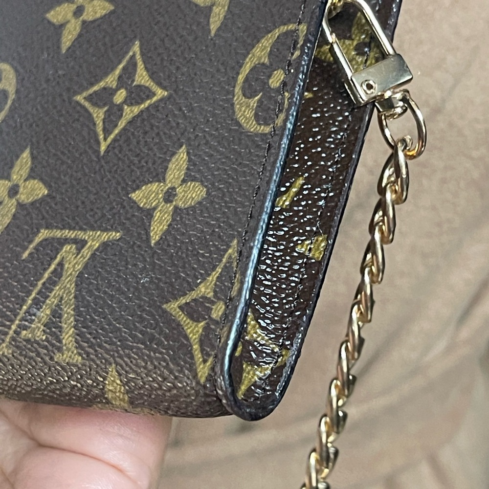 Authentic Louis Vuitton monogram wristlet pouch (Q092) - Picture 6 of 11